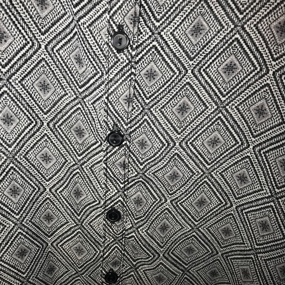 Black and White Flowy Blouse - Picture 2 of 3